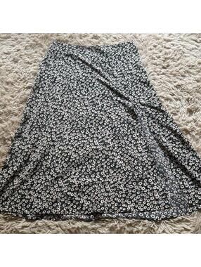 Lyaner Floral Print Midi Skirt with Side Slit in Size Large